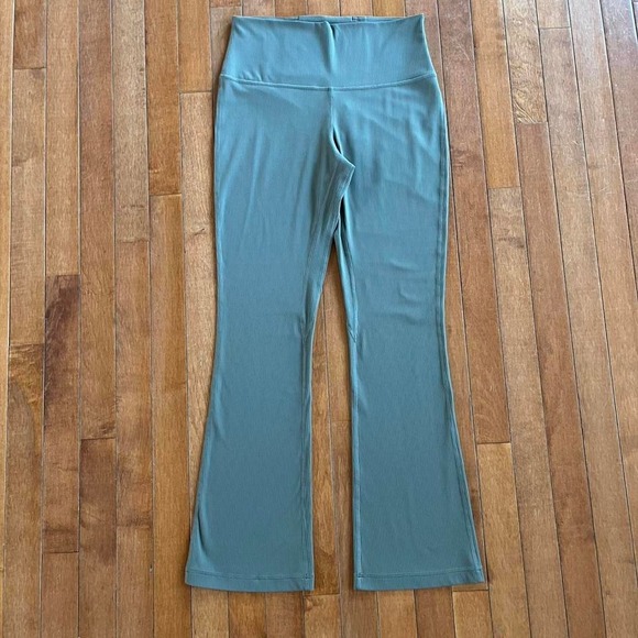 Womens Lululemon Grey Flare Leggings - Picture 1 of 6